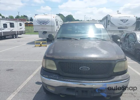 2002 Ford F-150 Lariat/Xlt из США, поврежденный, VIN 1FTRW08LX2KB72869